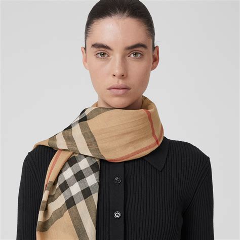 sjaal burberry|Burberry check wool scarf.